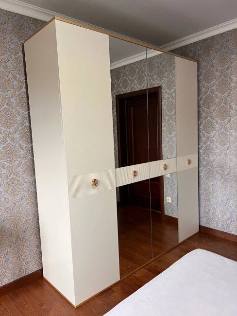 Шкаф 4-х створчатый Далли