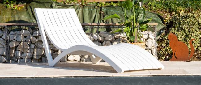 Шезлонг-лежак пластиковый Slim белый 1800х720х700 мм
