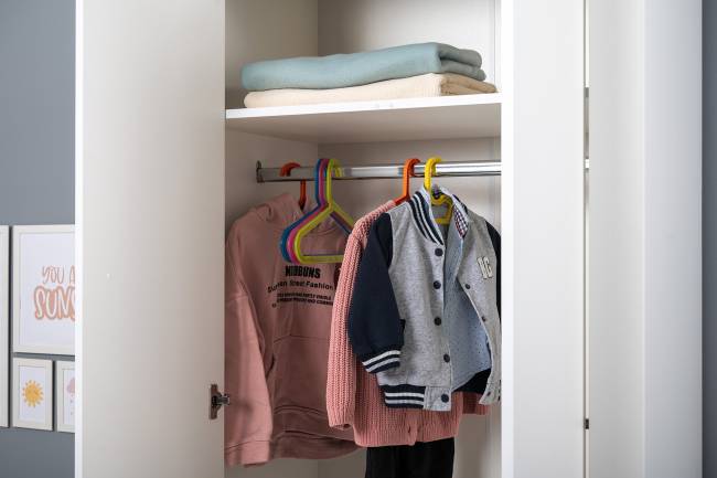 Шкаф для одежды с ящиками Джастин 13.339 цвет белый шагрень/дуб белый эксклюзив Шкаф для одежды с ящиками Джастин 13.339 цвет белый шагрень/дуб белый эксклюзив